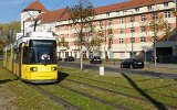 Tw 1588 als M17 Richtung Adlershof war der erste Linienwagen auf der Neubaustrecke (Gro-Berliner-Damm 30.10.2021).