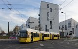 Tw 2232 auf der M17 nach Falkenberg an der Haltestelle Landschaftspark (Gro-Berliner-Damm/Herrmann-Dorner-Allee 30.10.2021).