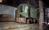 In der kleinen Ziegelei in Jełowa überwinterte die Deutz OMI 117 auf dem Beschickerboden. (30.05.2000)