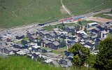 Blick auf Zermatt mit der MGB - zwischen Riffelalp und Riffelboden am 16.07.2016.