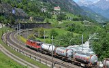 Die bekannte Kurve vor dem Wattinger Tunnel mit dem bekannten OP Kirche Wassen am 10.06.2016