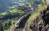 Blick vom Mhletunnel auf Wassen mit der Kirche am 24.09.2016 : 16094Wassen